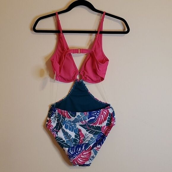 NWT Decree pink with leaf pattern one piece O ring swimsuit size Small - Picture 5 of 10